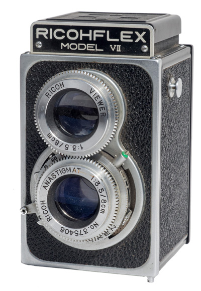 Polaroid 600 (round top) -  - The free camera encyclopedia